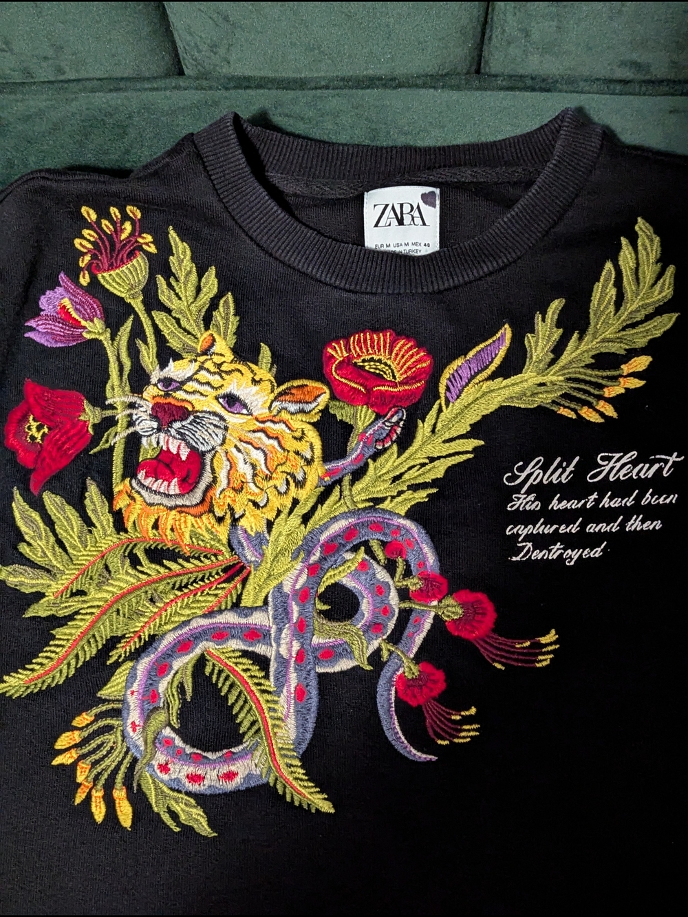 Zara Embroidered Tiger Snake Split Heart Sweatshirt Tattoo Graphic Medium - Picture 4 of 6